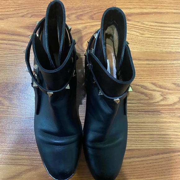 Valentino Garavani Rockstud Ankle Boots - Picture 6 of 12